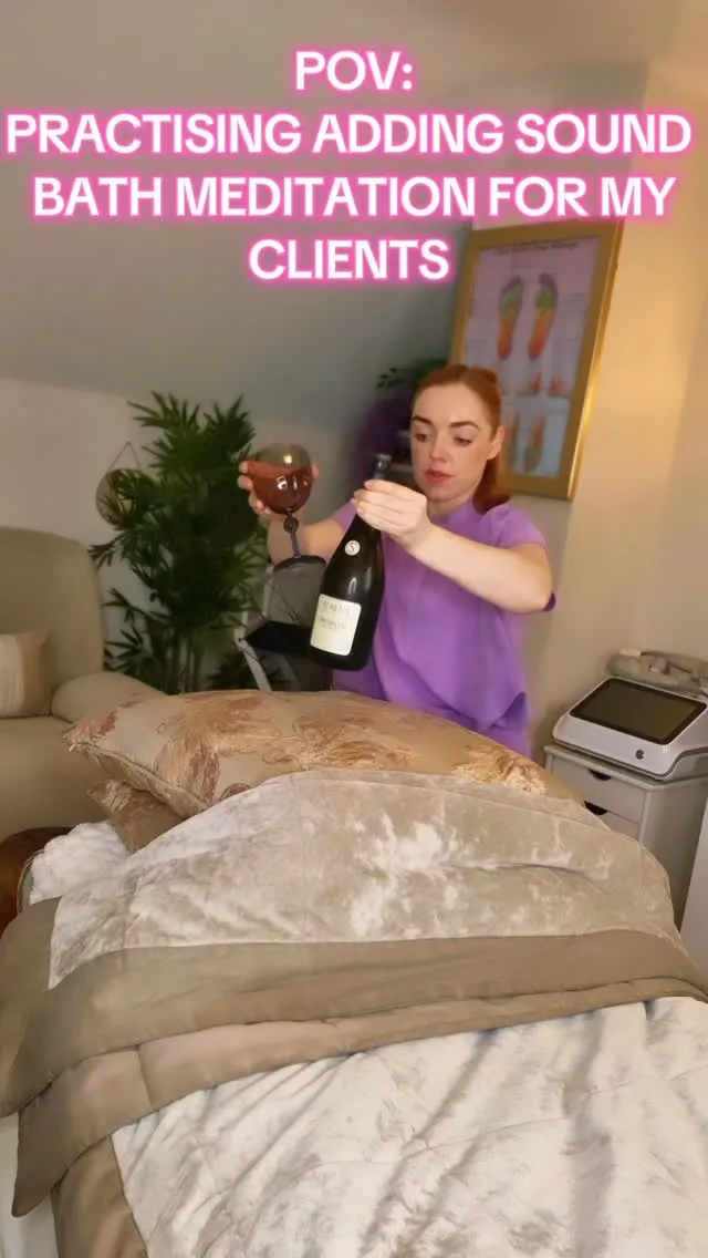 Caught red handed making this REEL, having to explain to my client, why I had a bottle of prosecco in work , Vale at 2pm